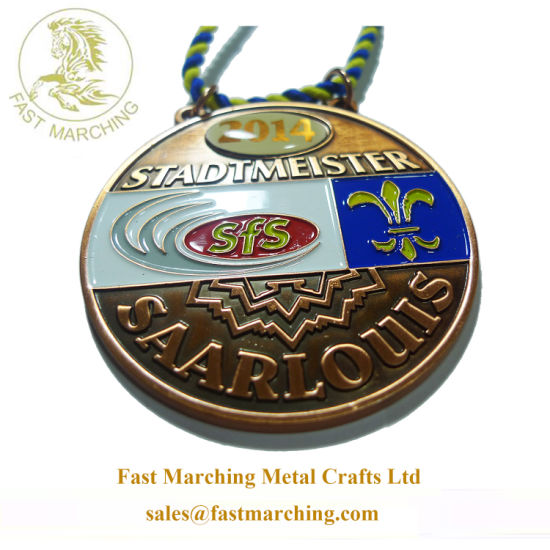 Custom Shaped Round Germany Brass Lapel Pin Metal Sports Medals