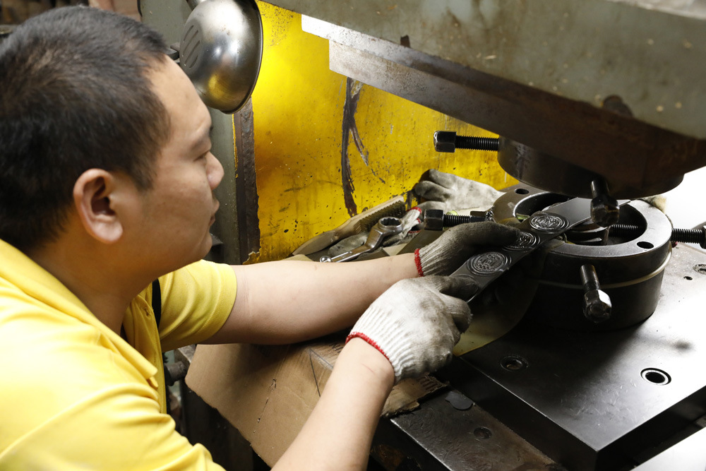 Souvenir Event Badges Lapel Pin Emblem Made Enamel Badge Maker